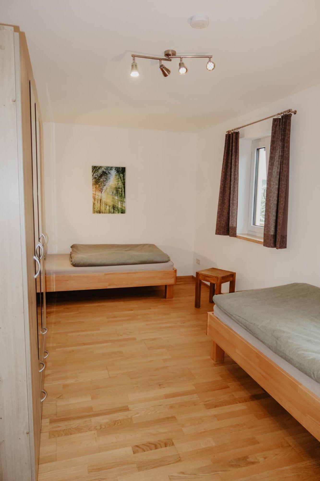 Ferienwohnung/Arbeiterwohnung Kampenwand Рордорф Екстериор снимка